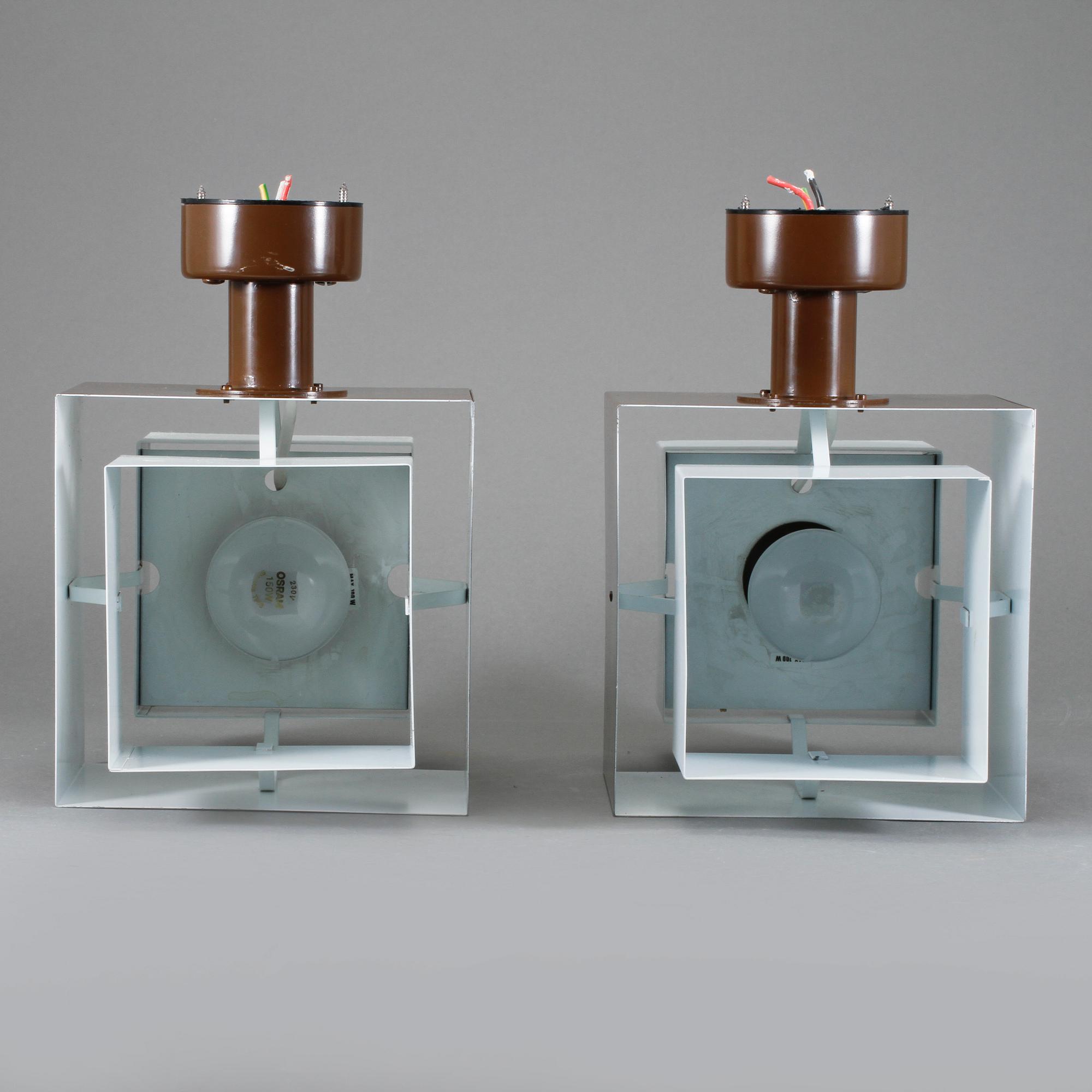 VÄGGLAMPOR, ett par, Hans Agne Jakobsson, Markaryd, Sverige, 1900-talets andra hälft.