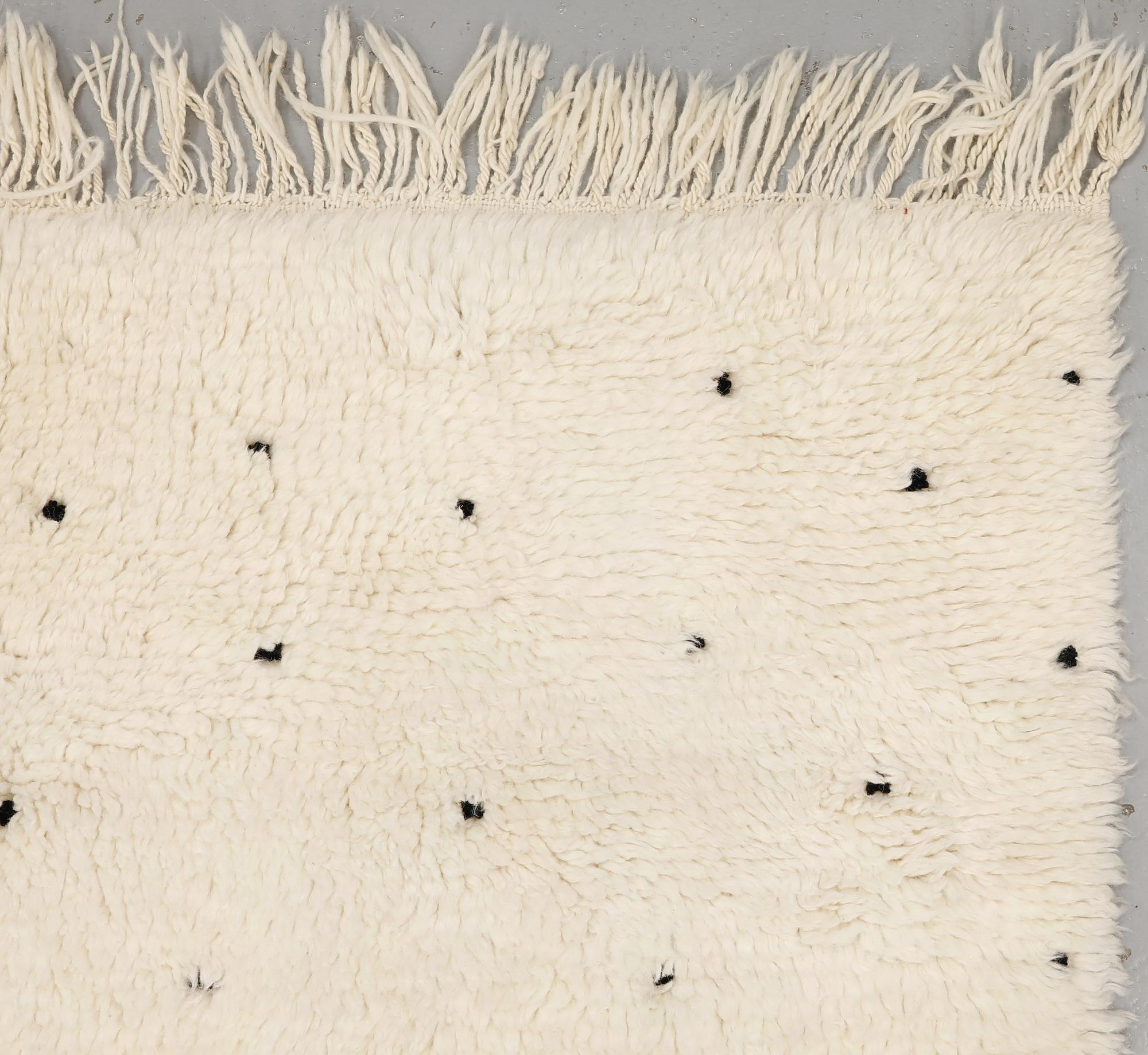 A rug, Morocco, approx. 243 x 160 cm.