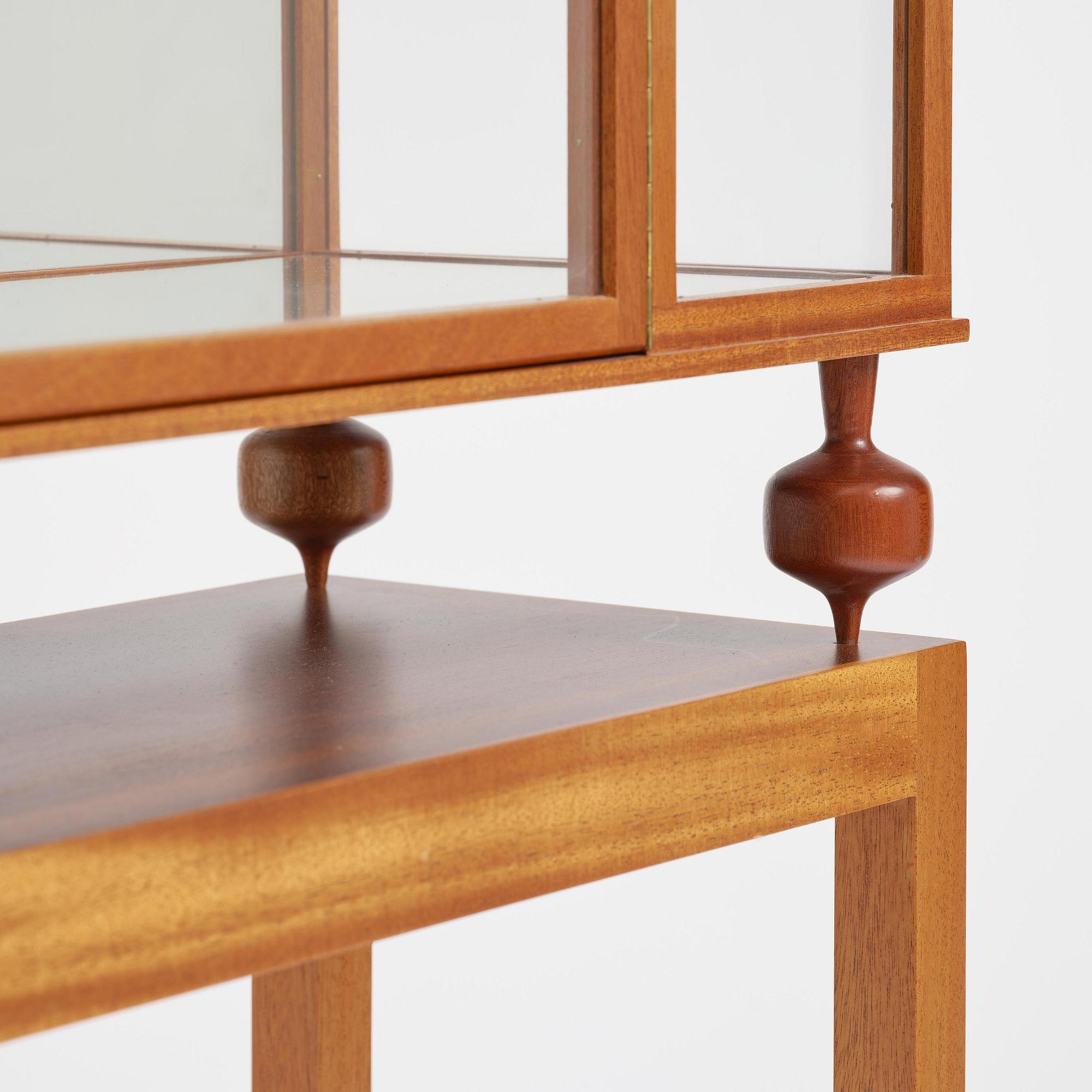 Josef Frank, a display cabinet model 2077, Firma Svenskt Tenn, post 1985.