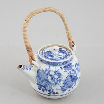 Four pieces of blue and white porcelain, China and Southeast Asia, 18-20h century.