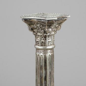 LJUSSTAKAR, ett par, pläter, 18/1900-tal.