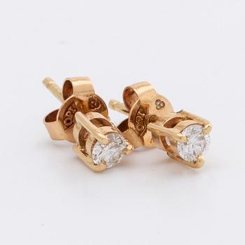 EARRINGS 18K gold w 2 brilliant-cut diamonds approx 0,30 ct in total.