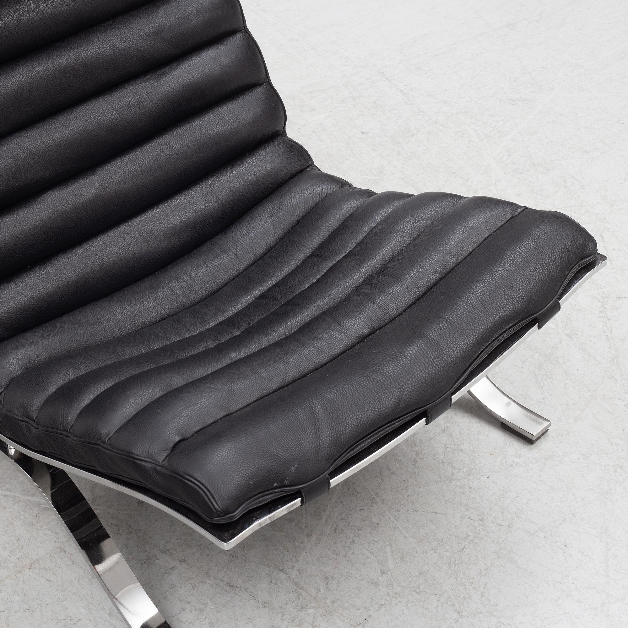 Arne Norell, a pair of "Ari" lounge chairs, Norell Möbler, late 20th century.