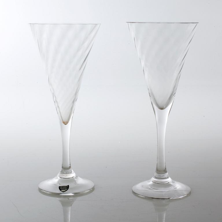 GUNNAR CYRÈN, vinglas, 8 stycken, glas, "Helena", Orrefors, sent 1900-tal.