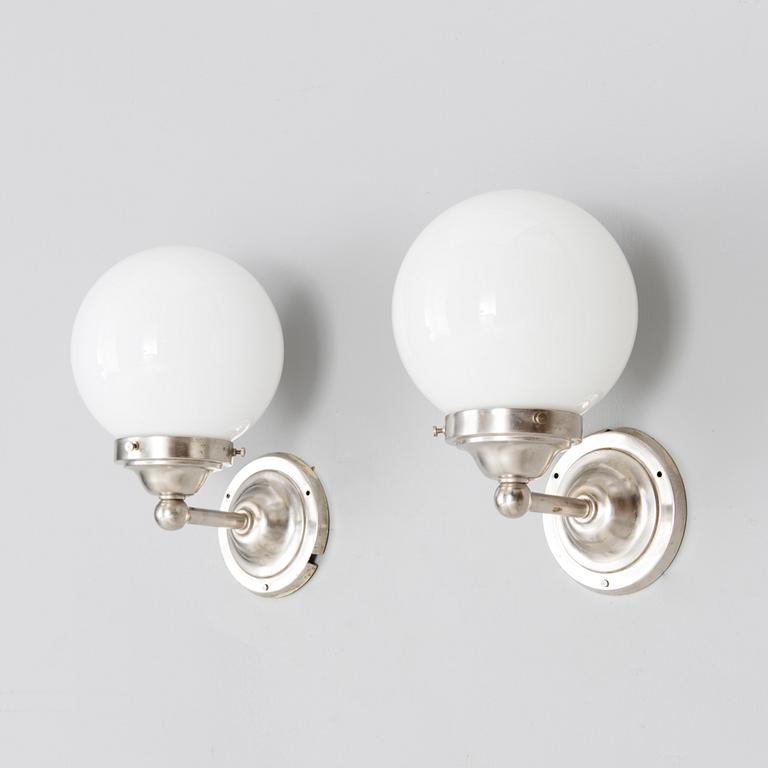 A pair of 1930s wall lights.