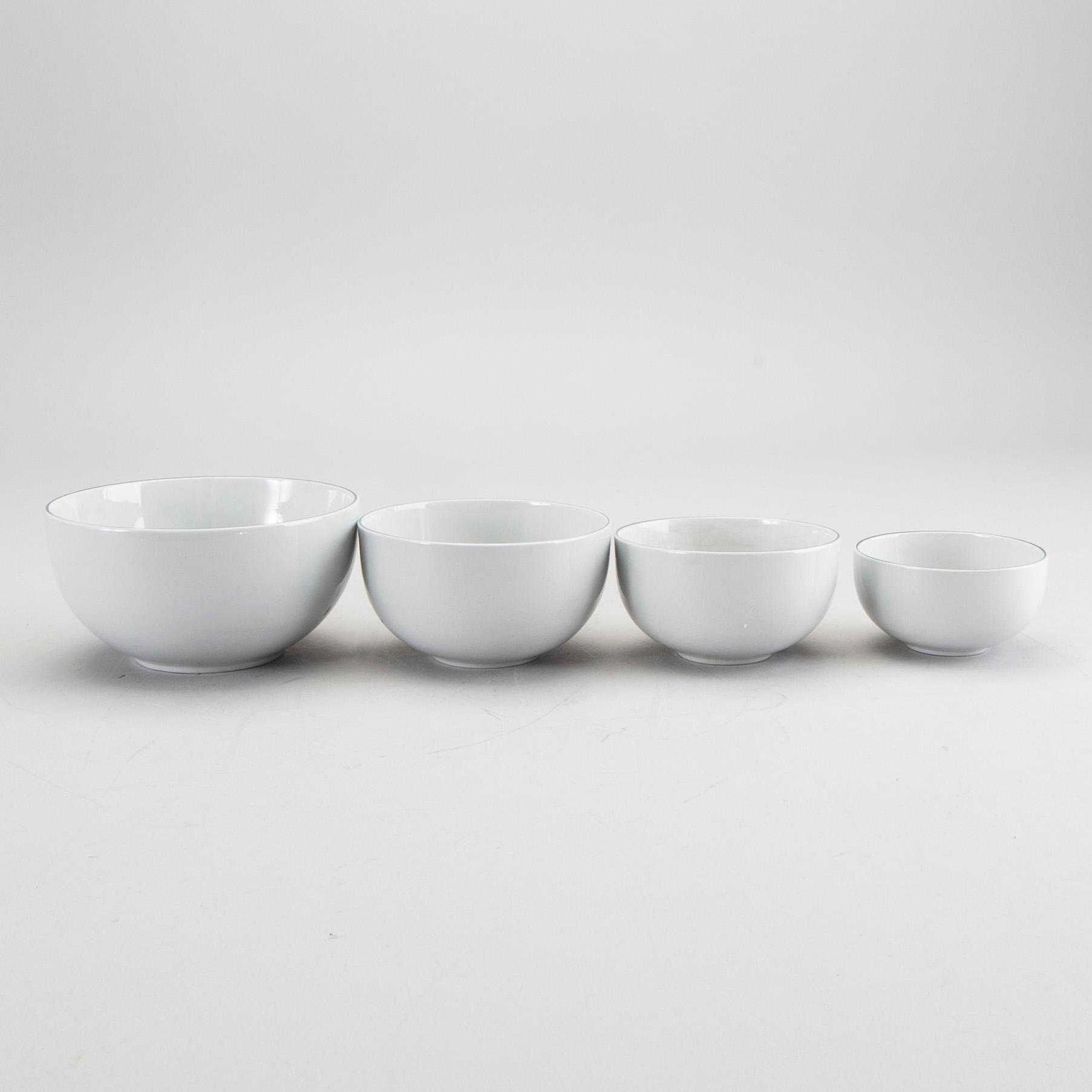Grethe Meyer, "Blue Edge", tableware, 100 dlr, Royal Copenhagen and Aluminia.