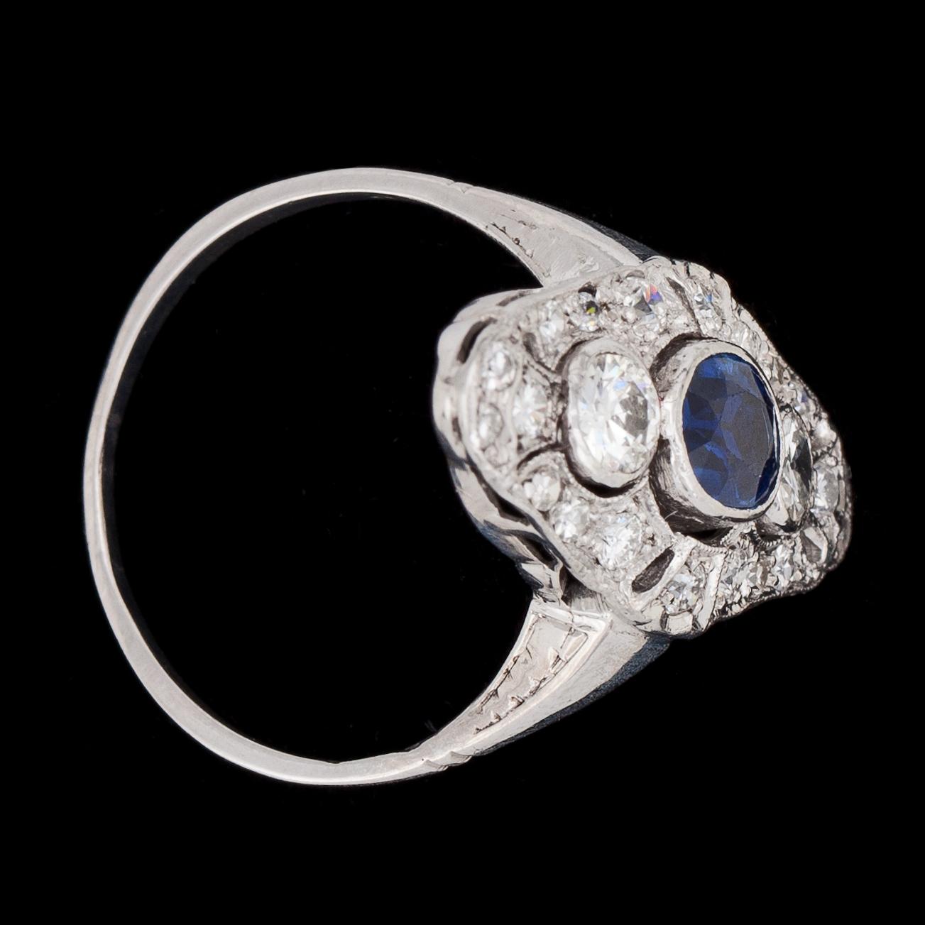 RING, blue sapphire and brilliant cut diamonds, tot. 0.80 cts.