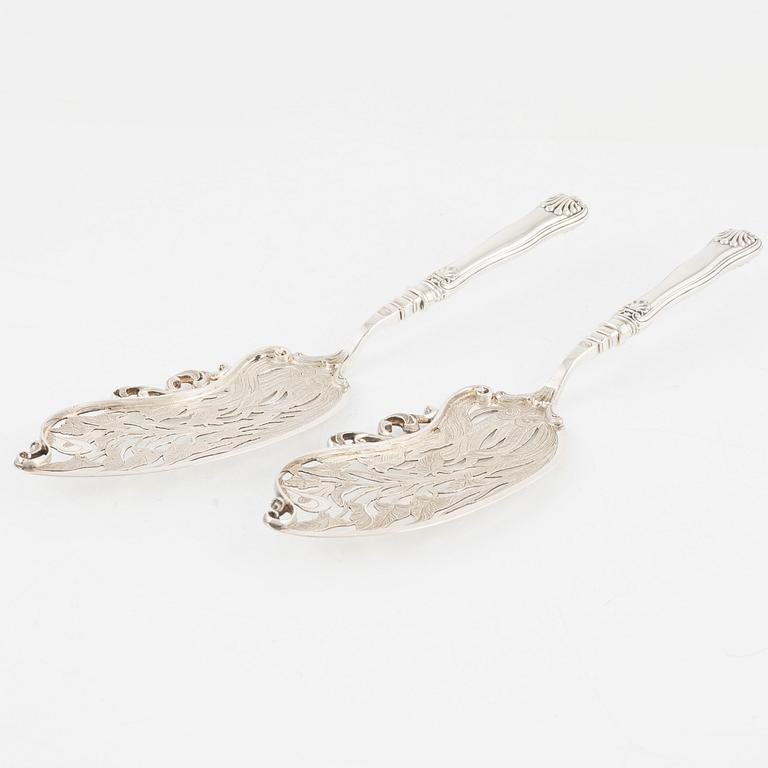 Fiskspadar, ett par, silver, G Möllenborg,  Stockholm 1858.