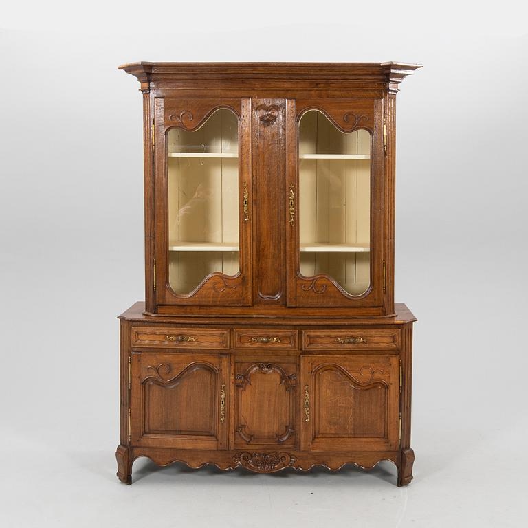 Display cabinet, first half of the 20th century.