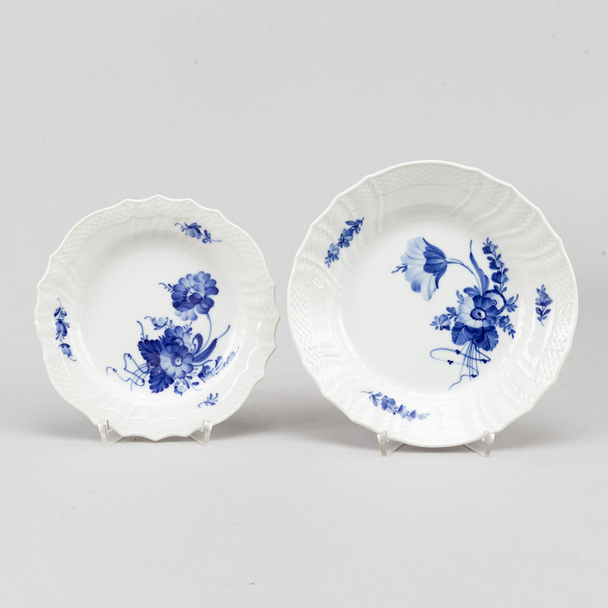 Royal Copenhagen, a 'Blå Blomst' porcelaine service (65 pieces).