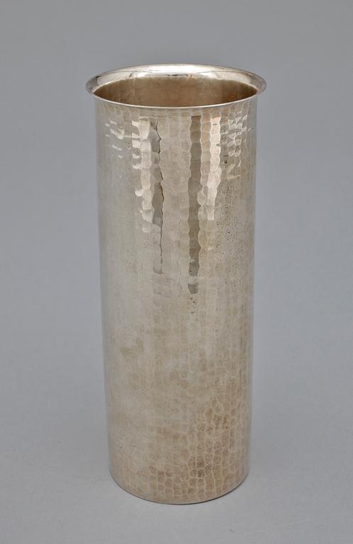 VAS, silver, svenska importstämplar. 1900-talets andra hälft. Vikt ca  270 gram.