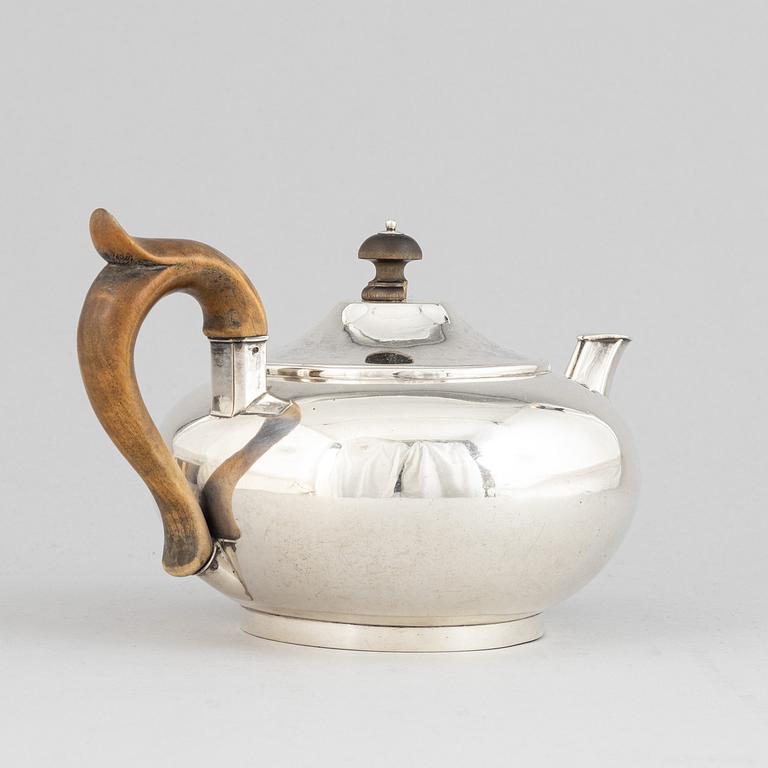 A Swedish 19th century silver coffee-pot, mark of F & W Zethelius, Stockholm 1846.