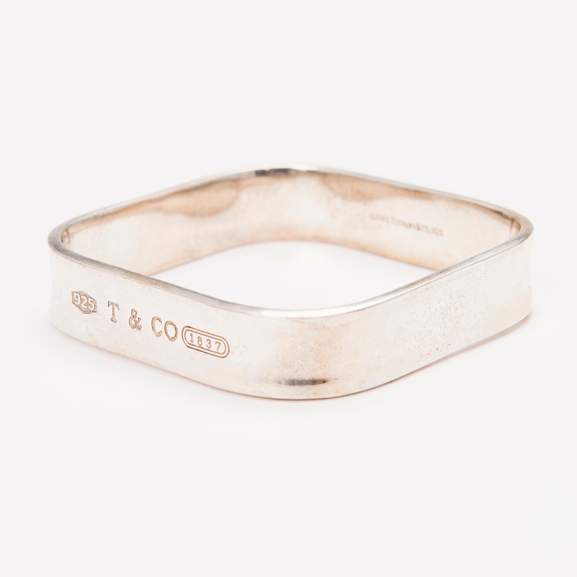 ARMRING, silver, Tiffany & Co, USA, 2001. Vikt ca 55 gram.
