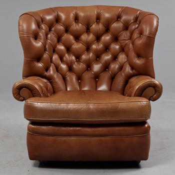 FÅTÖLJ, Chesterfield-modell, Wade Upholstery, Long Faton, England, 1900-talets andra hälft.