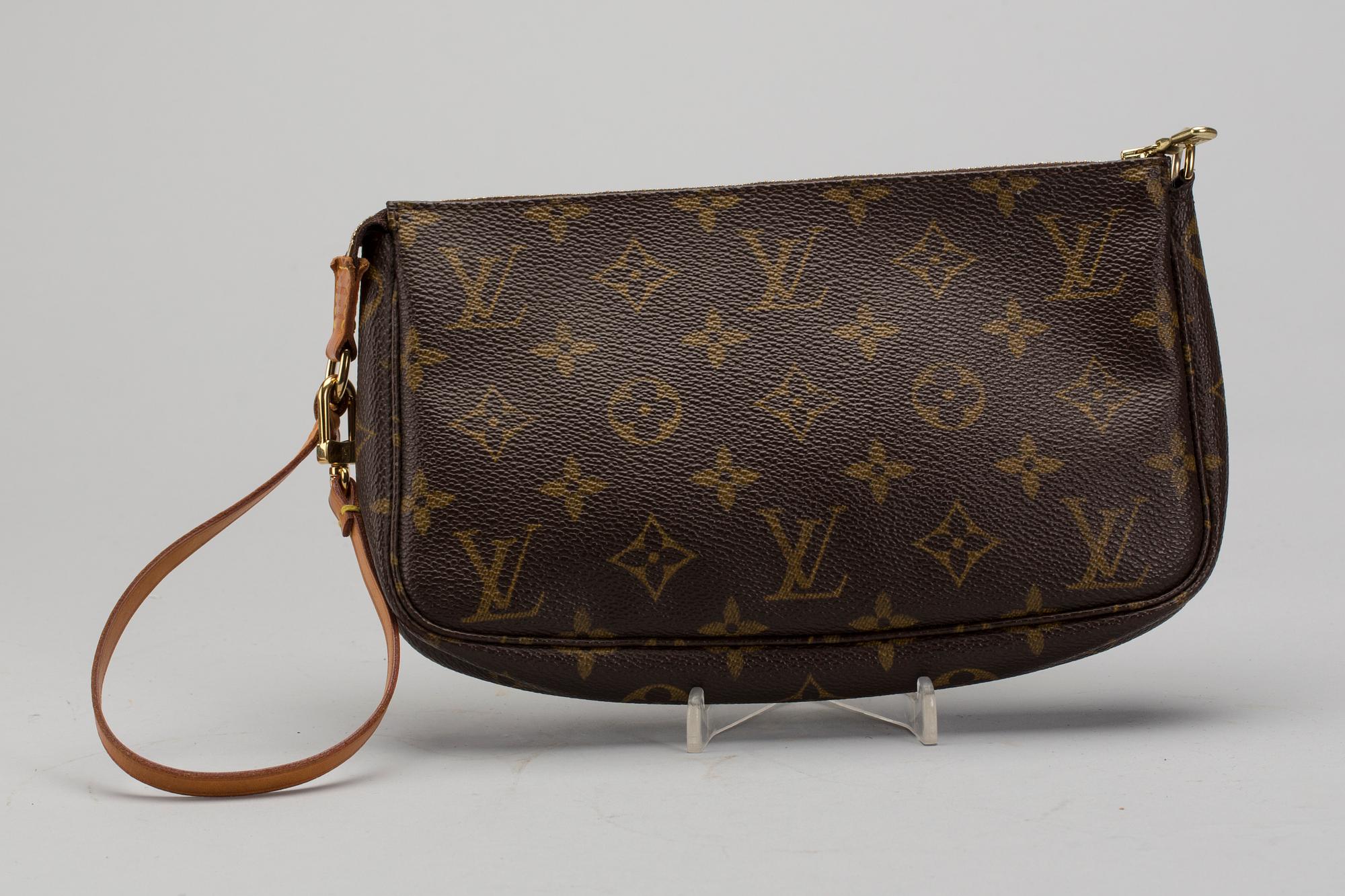 VÄSKA, "Pochette", Louis Vuitton.