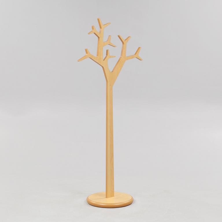 A coat hanger by Michael Young and Katrin Olina Petursdottir for Swedese, model "Tree", 21th century.