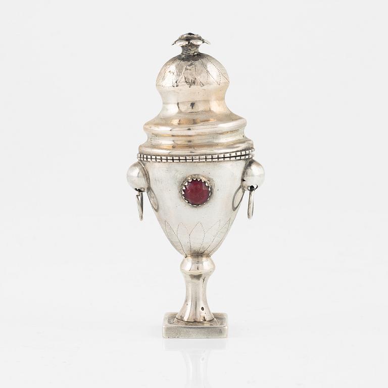 A Danish Silver Box, 'Hovedvandsegg', mark of U Stallknecht, Horsens around 1840.