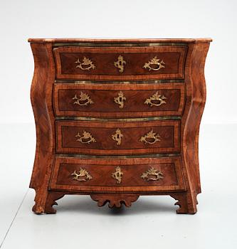 HÖRNBYRÅ, rokoko, 1700-talets andra hälft.