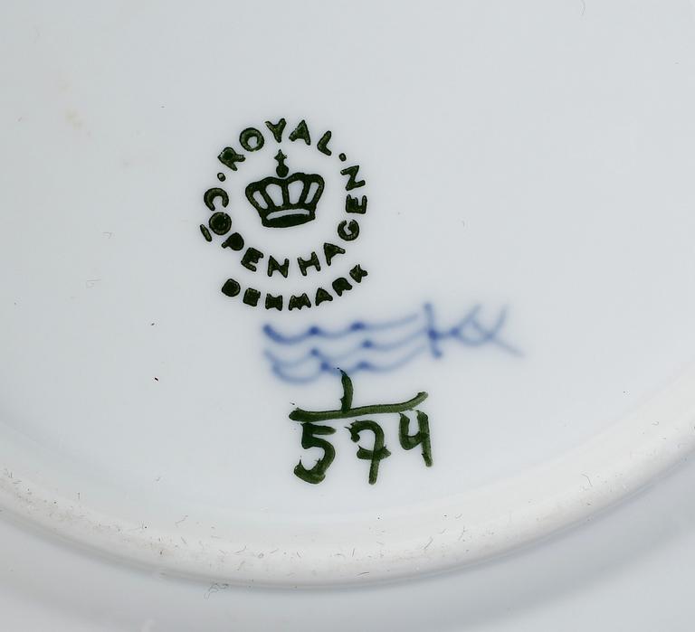 KAFFESERVIS, 34 delar, porslin, Musselmalet, Royal Copenhagen samt Bing & Gröndal.