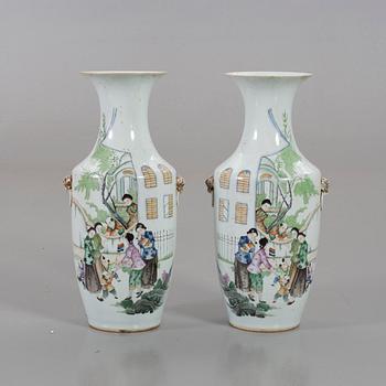 A PAIR CHINESE PORCELAIN  FLOOR VASES 20TH CENTURY.