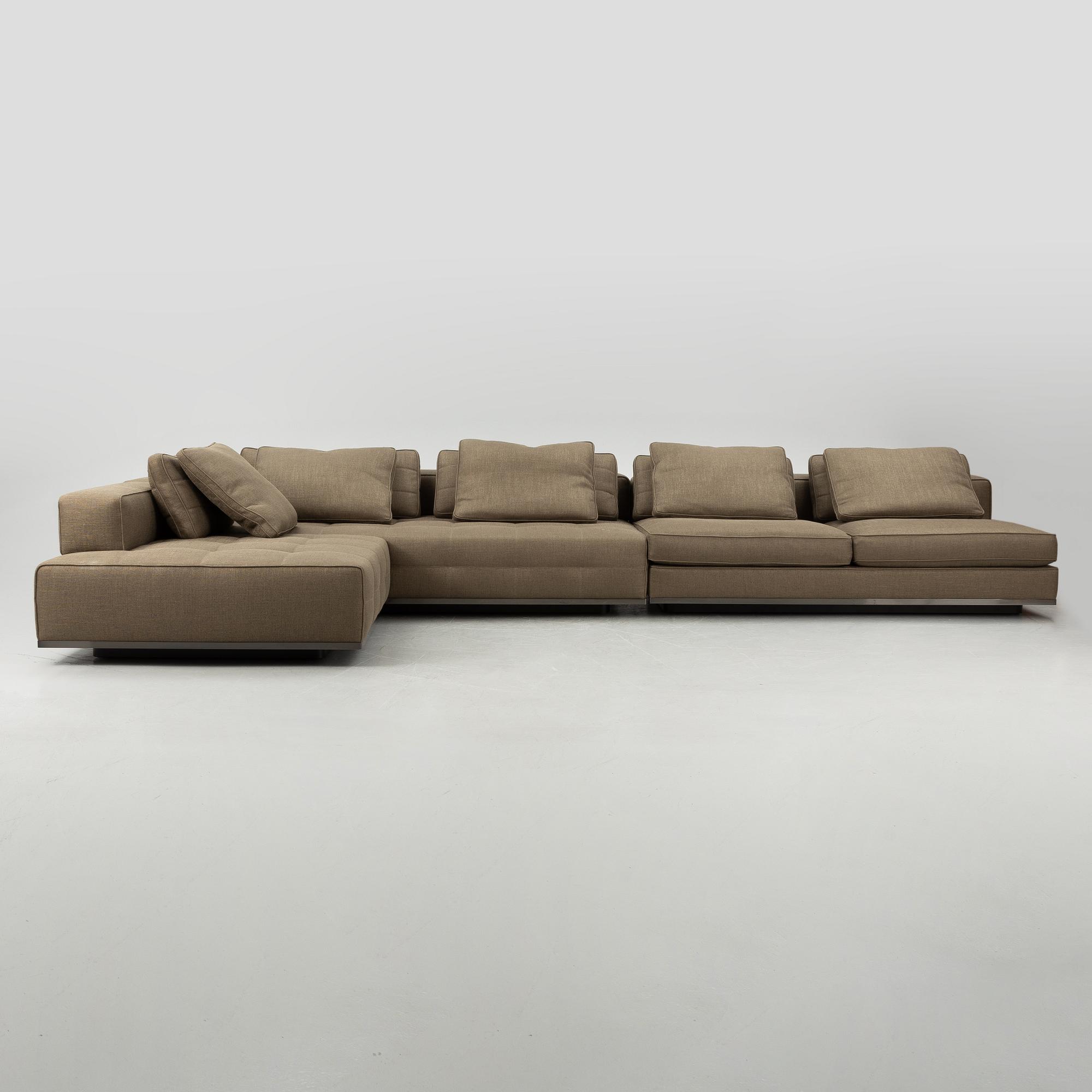 Rodolfo Dordoni, sofa, "Lawrence", Minotti, Italy, contemporary.
