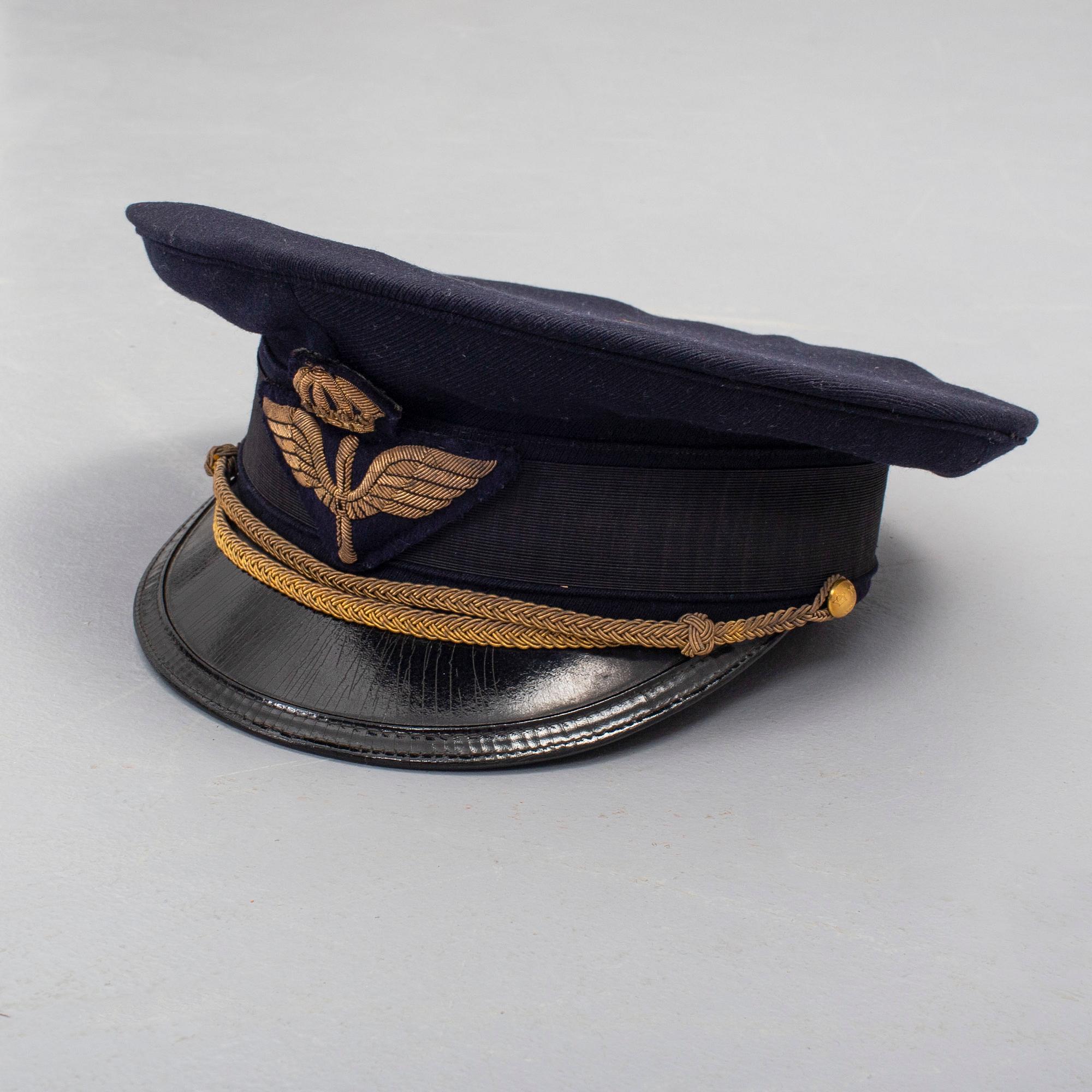 UNIFORMSDELAR svenska, för flygvapenofficer.