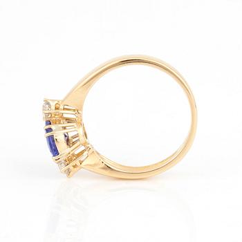 RING, med tanzanit ca 1.44 ct och briljantslipade diamanter totalt ca 0.25 ct.