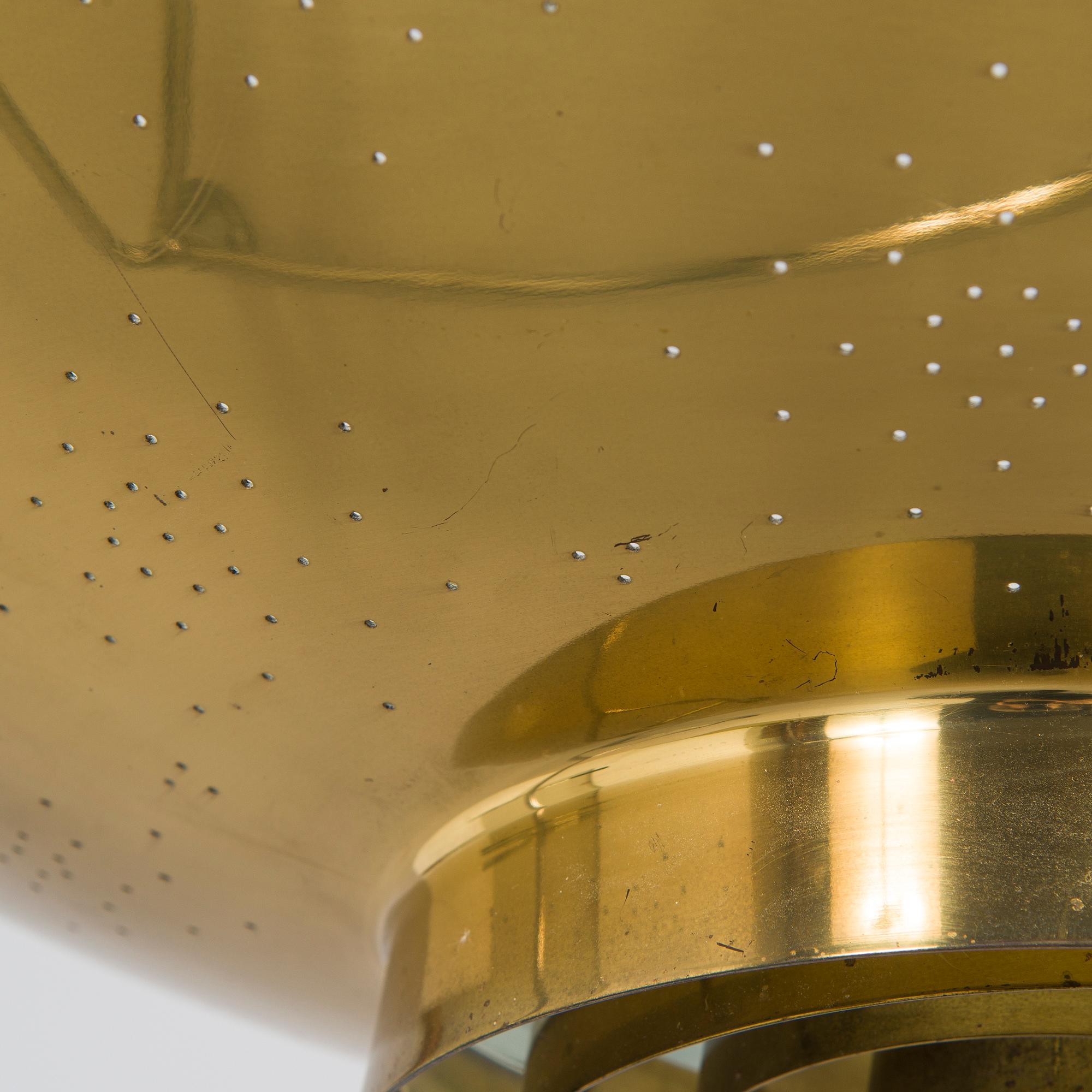 Paavo Tynell, a mid-20th-century '9060' pendant light for Taito, Finland.