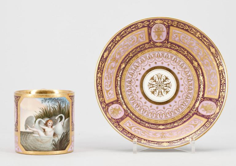 KOPP med FAT, porslin, empirestil, sannolikt Wien, runt år 1900.