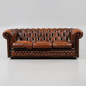 SOFFA, Chesterfield-modell, 1900-talets andra hälft.