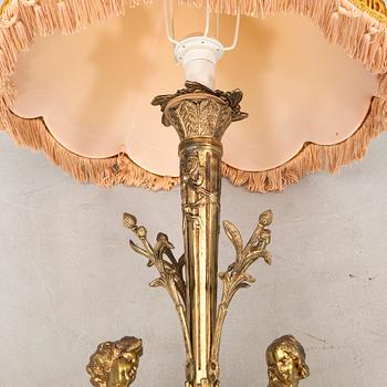 Table lamp in the Louis XVI style, second half of the 20th century.