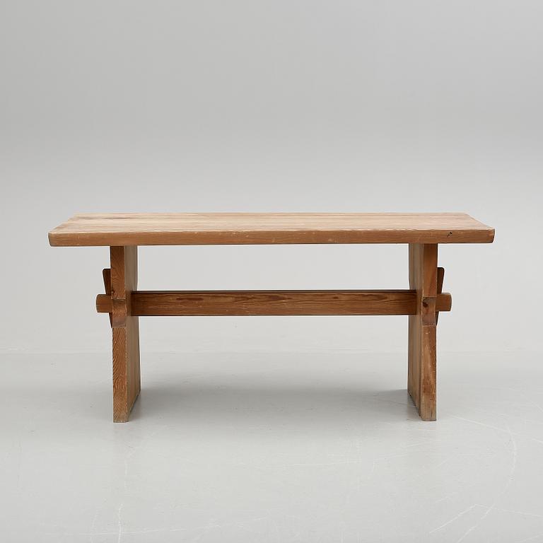 BORD, möjligen Axel Einar Hjorth för Nordiska Kompaniet i Nyköping, 1930-40-tal.