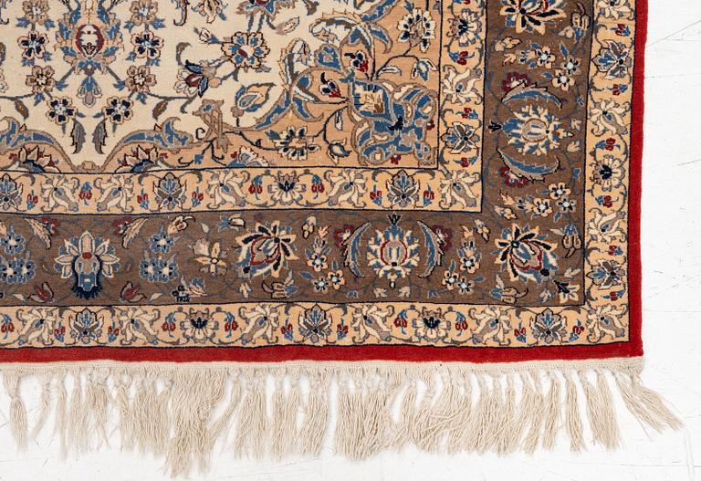 A semi antique Nain Tuteshk rug, Central Persia, c. 190 x 108 cm.