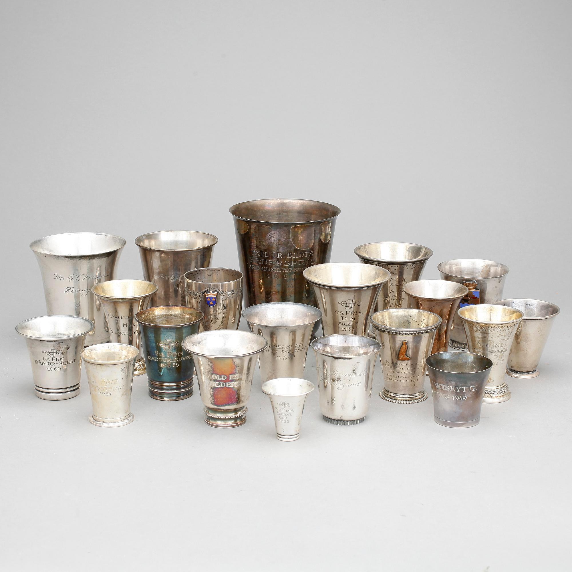 BÄGARE, 19 delar, bla GAB, Stockholm, 1900-tal.  Tot vikt ca 1133 gram.