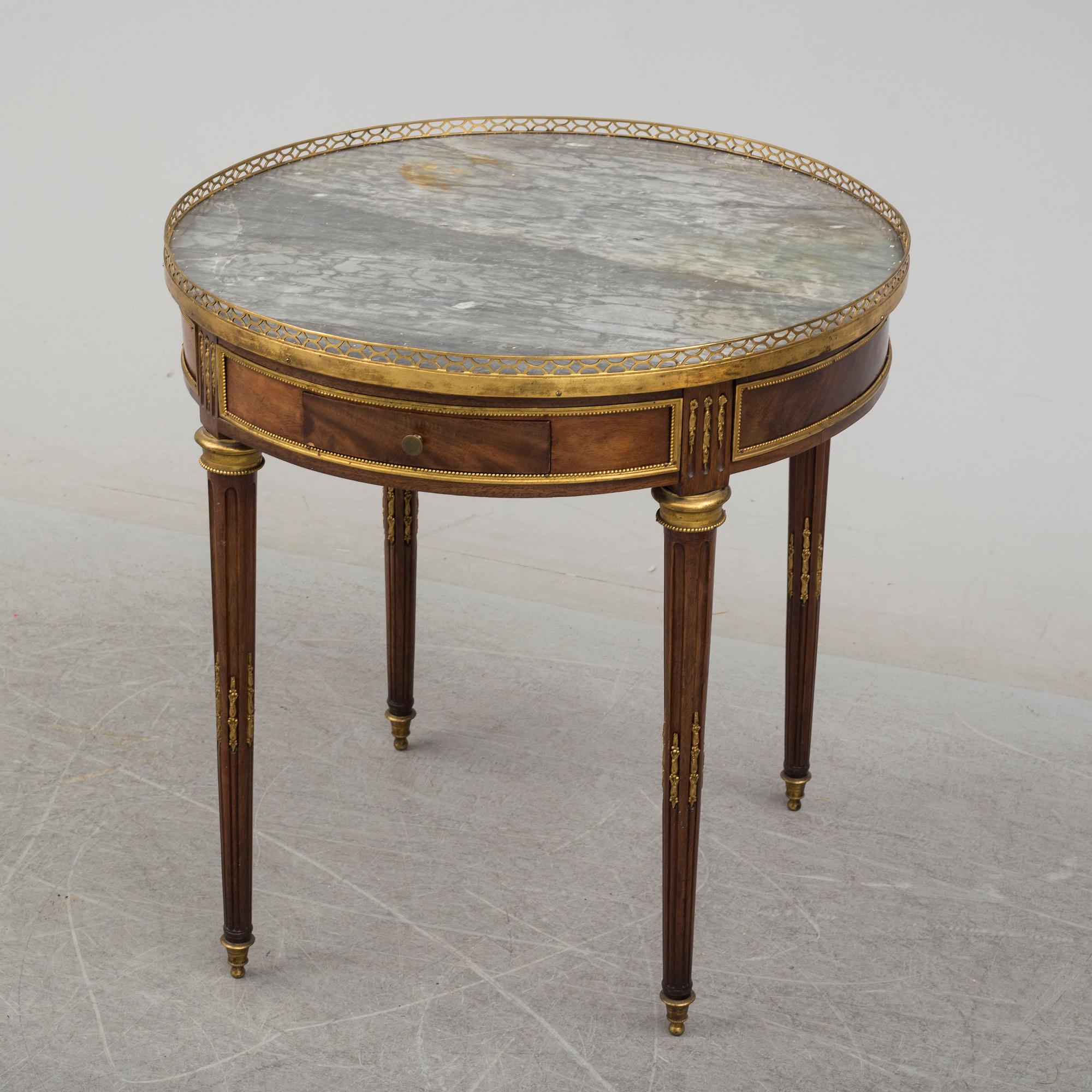 Table bouillotte, Directoire-style, France, 19th century.