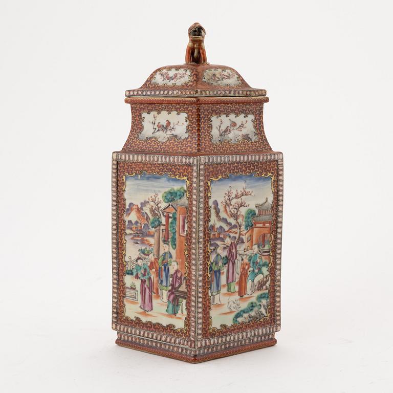 A famille rose jar with cover, Qing dynasty, Qianlong (1736-95).