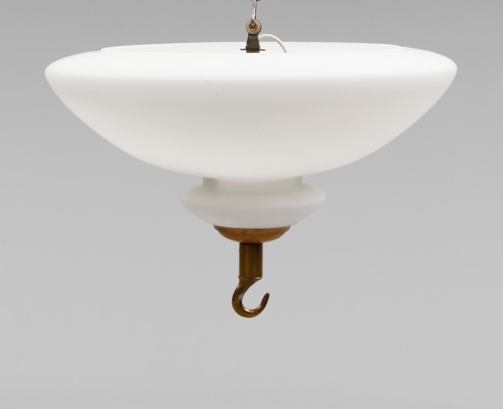 TAKPLAFOND, 1900-talets första hälft. Höjd ca 28 cm.