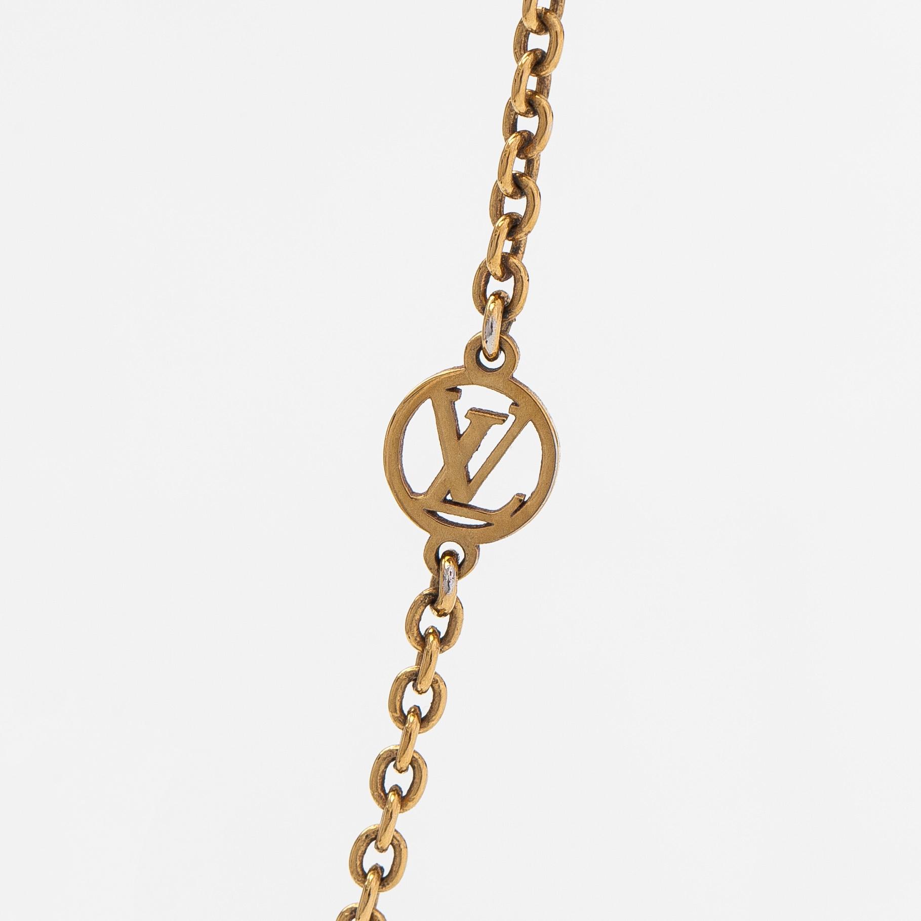 Louis Vuitton, "Essential V Perle" halsband.