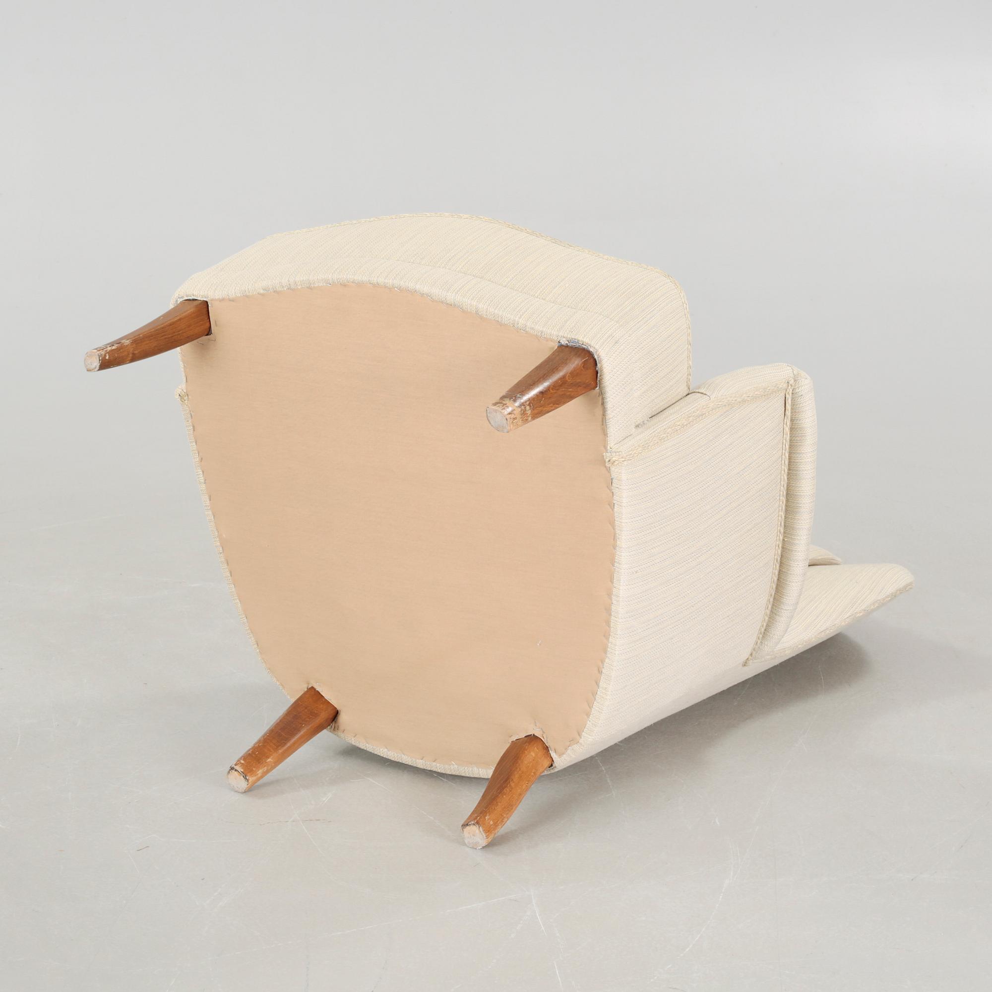 CARL MALMSTEN, fåtölj, "Farmor", 1900-talets andra hälft.