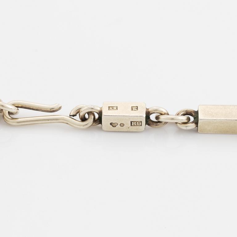 Wiwen Nilsson, collier, förgyllt silver, stavar och ringar.