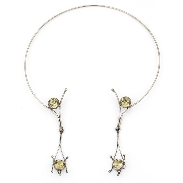 HALSBAND, silver med rundslipade troligen citriner, tot ca 25 ct, ORNO, Polen. Vikt ca 27 gram.