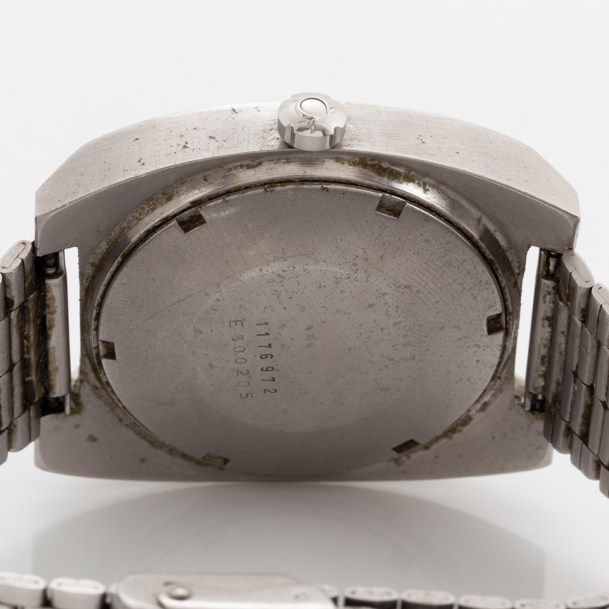 Jaeger-LeCoultre, Club, wristwatch, 37 x 42 mm.