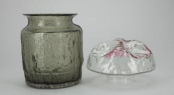 VAS, glas, Finlandia-serien, Timo Sarpaneva, Iittala 1900-talets andra hälft, samt LJUSSTAKE, glas.