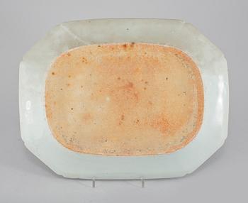 STEKFAT, porslin, Kina, Qianlong, 1736-1795.