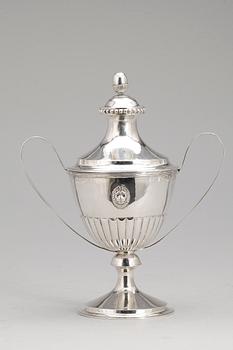 SOCKERSKÅL, silver, Christoffer Nordin, Hudiksvall, verksam 1819-58. Tot vikt ca 429 g.