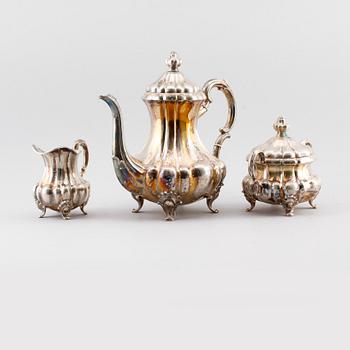 KAFFESERVIS, 3 delar, silver, rokokostil, 1930. Total vikt ca 1196 g.