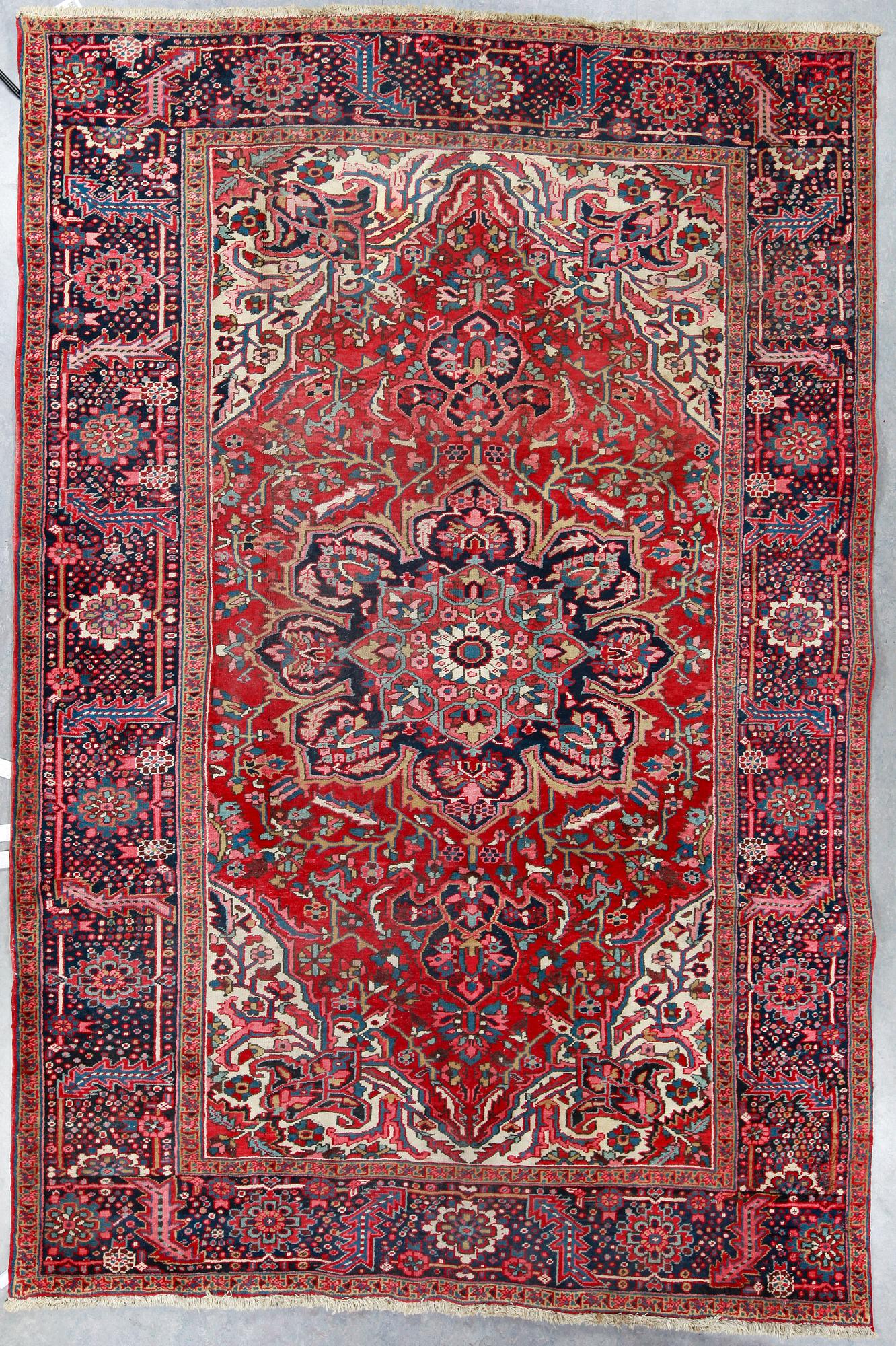 MATTA, Heris, ca 355x244 cm.