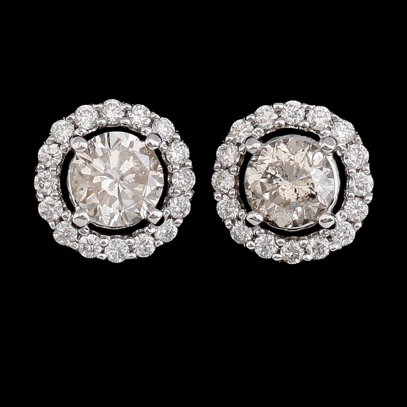 ÖRHÄNGEN, 1 par, 18 k vitguld, briljantslipade diamanter tot ca 1.24 ct.