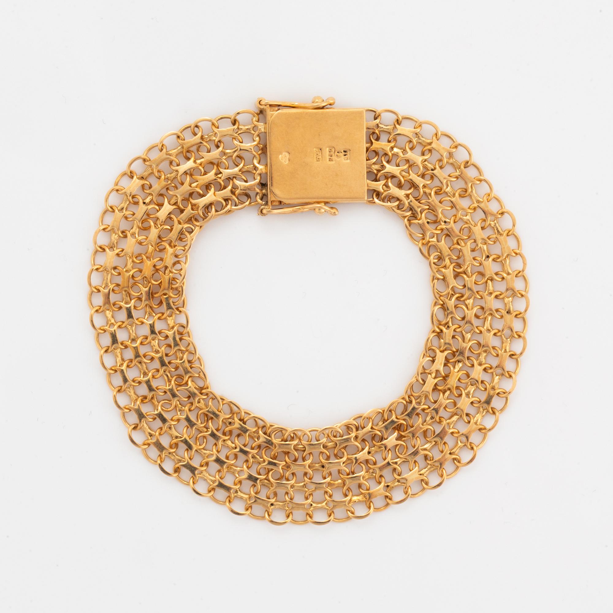 18K gold bracelet.