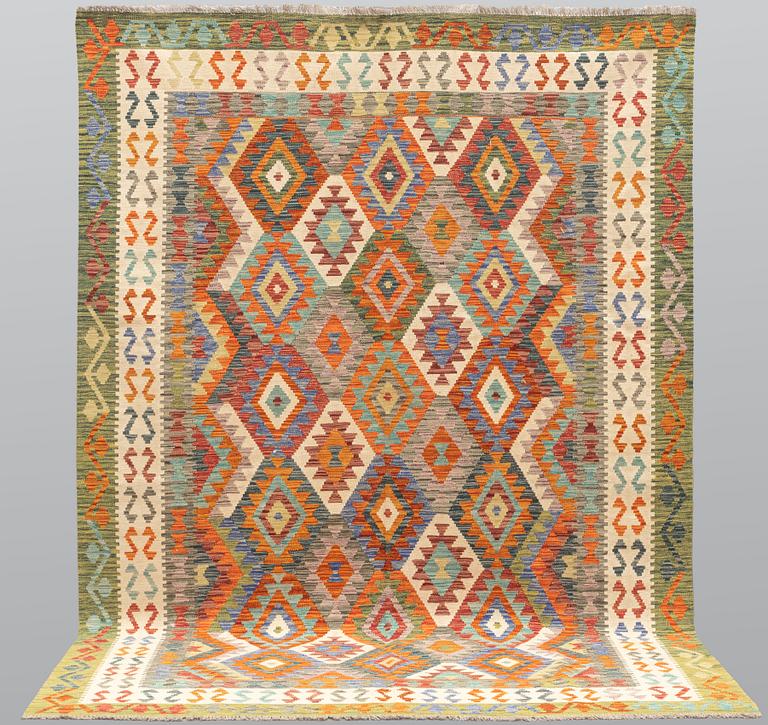 A carpet, Kilim, ca 294 x 199 cm.